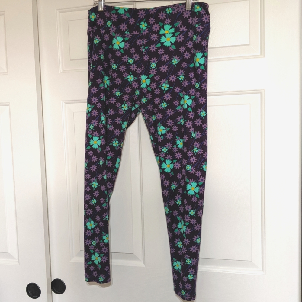 Tall and Curvy Lularoe Purple Leggings with Aqua Flowers
